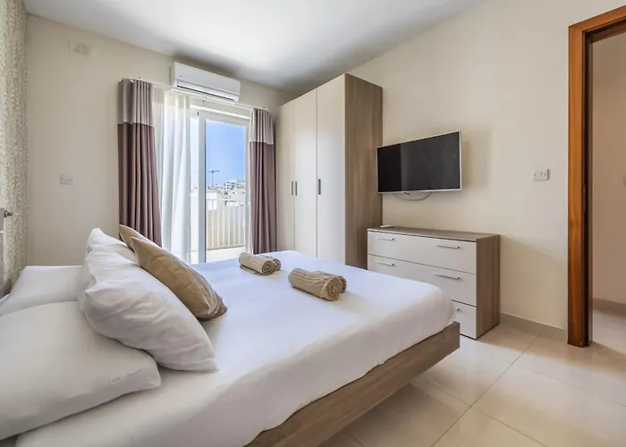 Avalon By The Sea - A Breath Of Oceanfront Luxury Apartamento Sliema