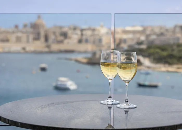 Avalon By The Sea - A Breath Of Oceanfront Luxury