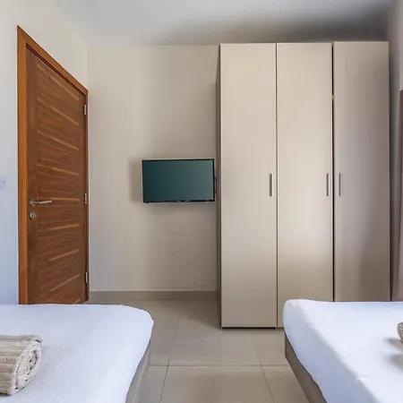 Avalon By The Sea - A Breath Of Oceanfront Luxury Апартаменты *